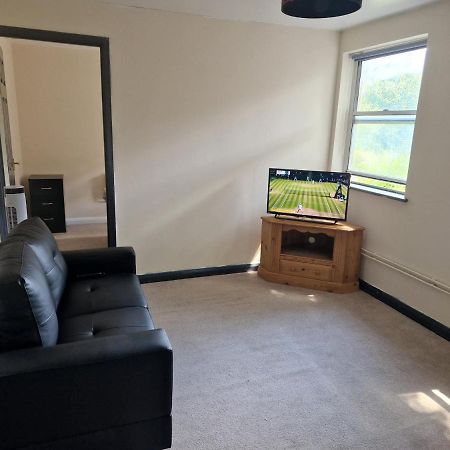 Maidstone Heights III - 1 Bedroom In Maidstone! エクステリア 写真