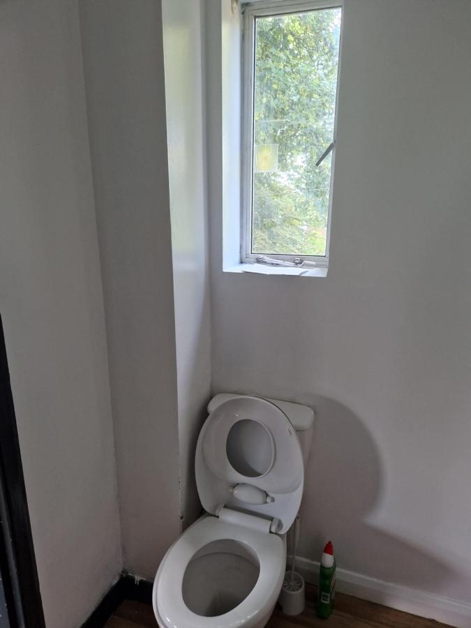 Maidstone Heights III - 1 Bedroom In Maidstone! エクステリア 写真