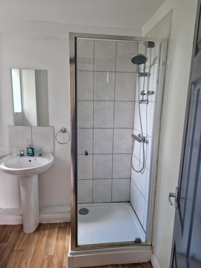 Maidstone Heights III - 1 Bedroom In Maidstone! エクステリア 写真